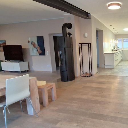 Wohnung Mit Sauna, Garten & Schwimmteich Bietigheim-Bissingen Eksteriør billede